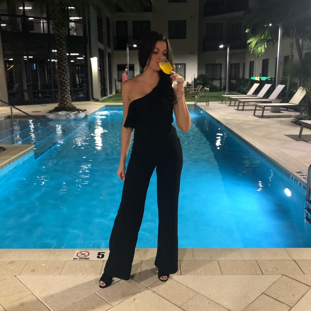 beautiful black jumpsuit size S, Used once